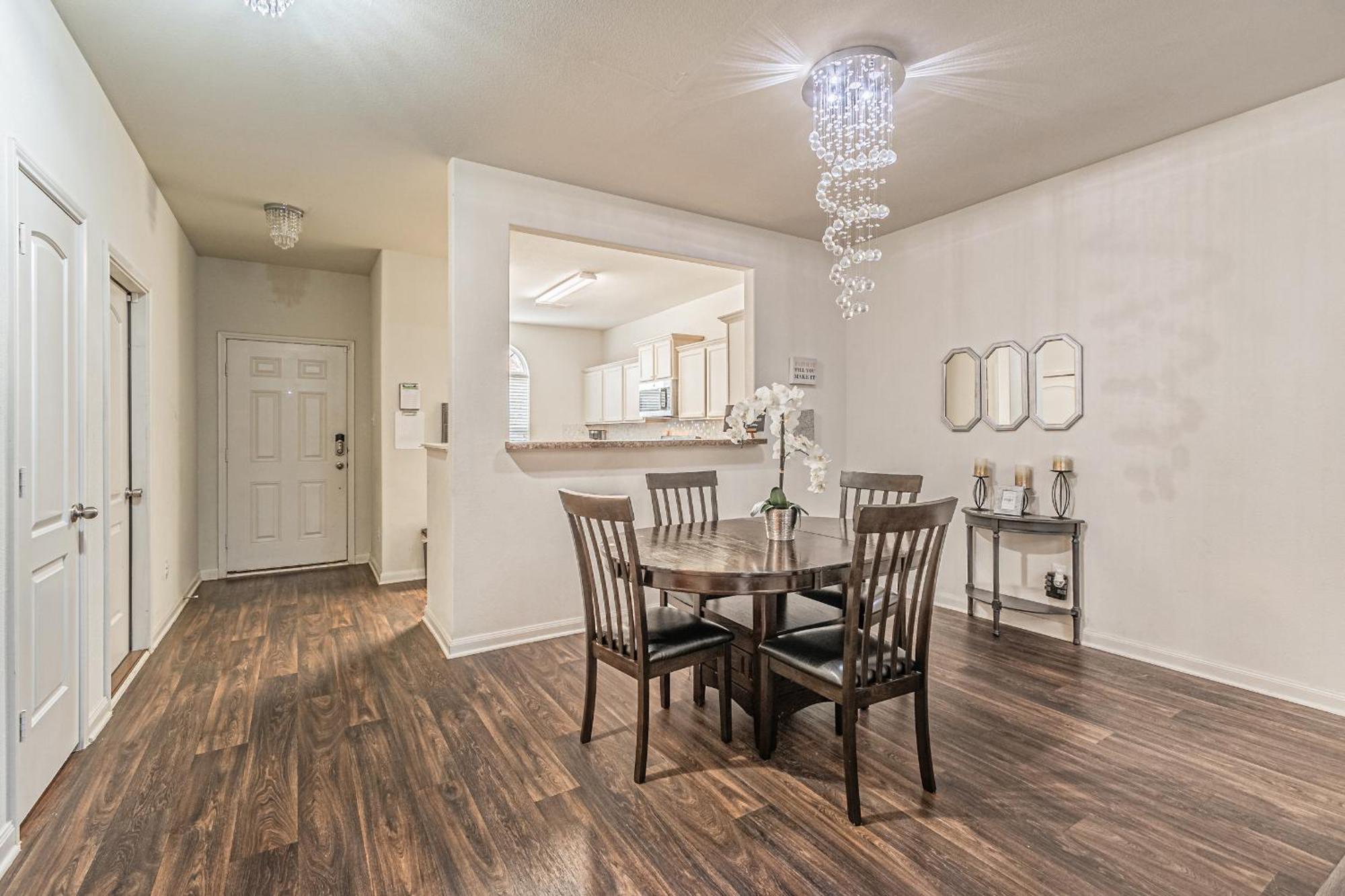 Luxury 5Br Dallas Retreat With Business Amenities - Perfect For Business Travelers, Families & Groups المظهر الخارجي الصورة