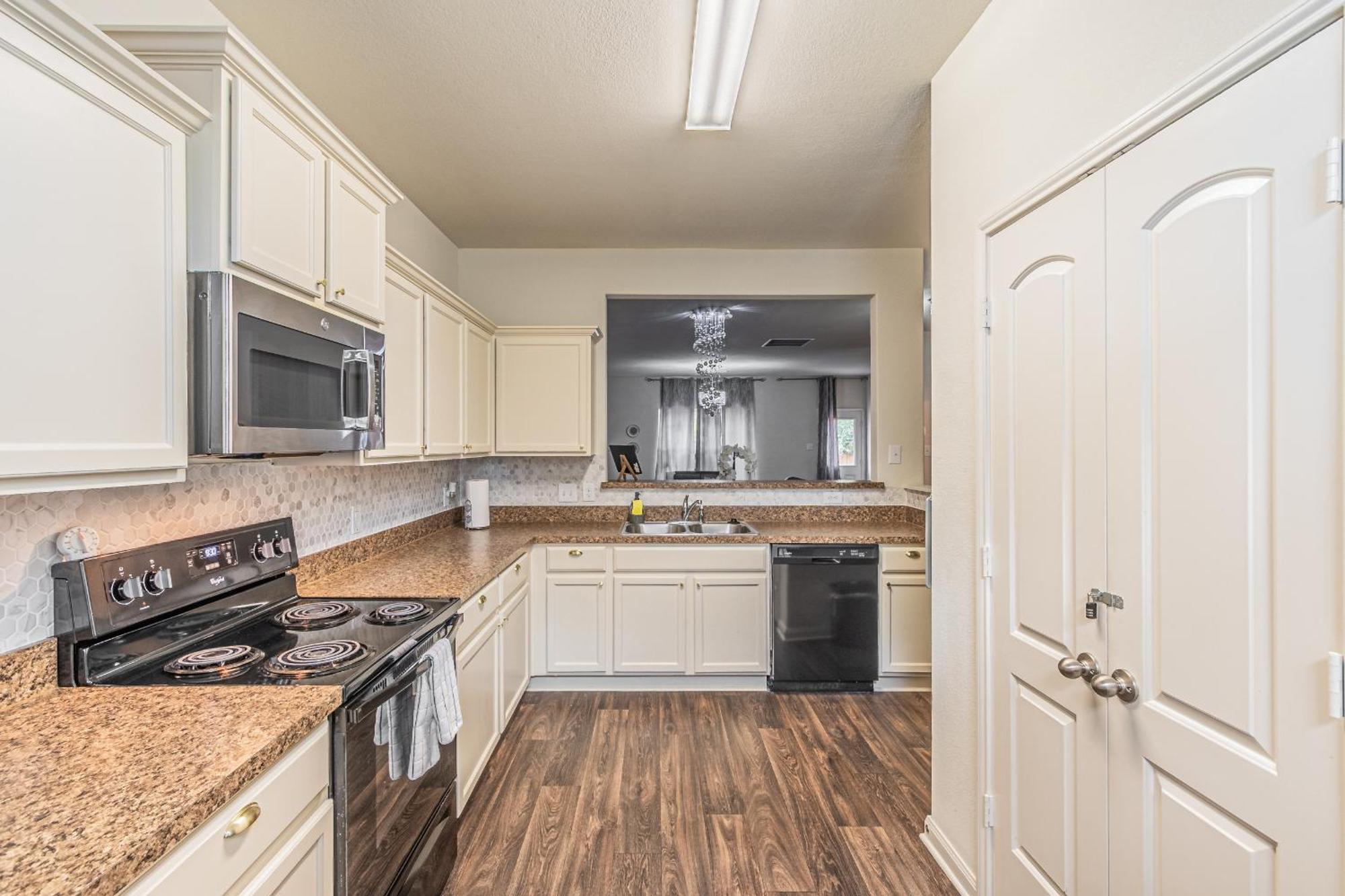 Luxury 5Br Dallas Retreat With Business Amenities - Perfect For Business Travelers, Families & Groups المظهر الخارجي الصورة